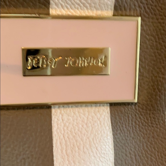 Betsey Johnson Matching Bag + Phone Holder - Picture 3 of 4